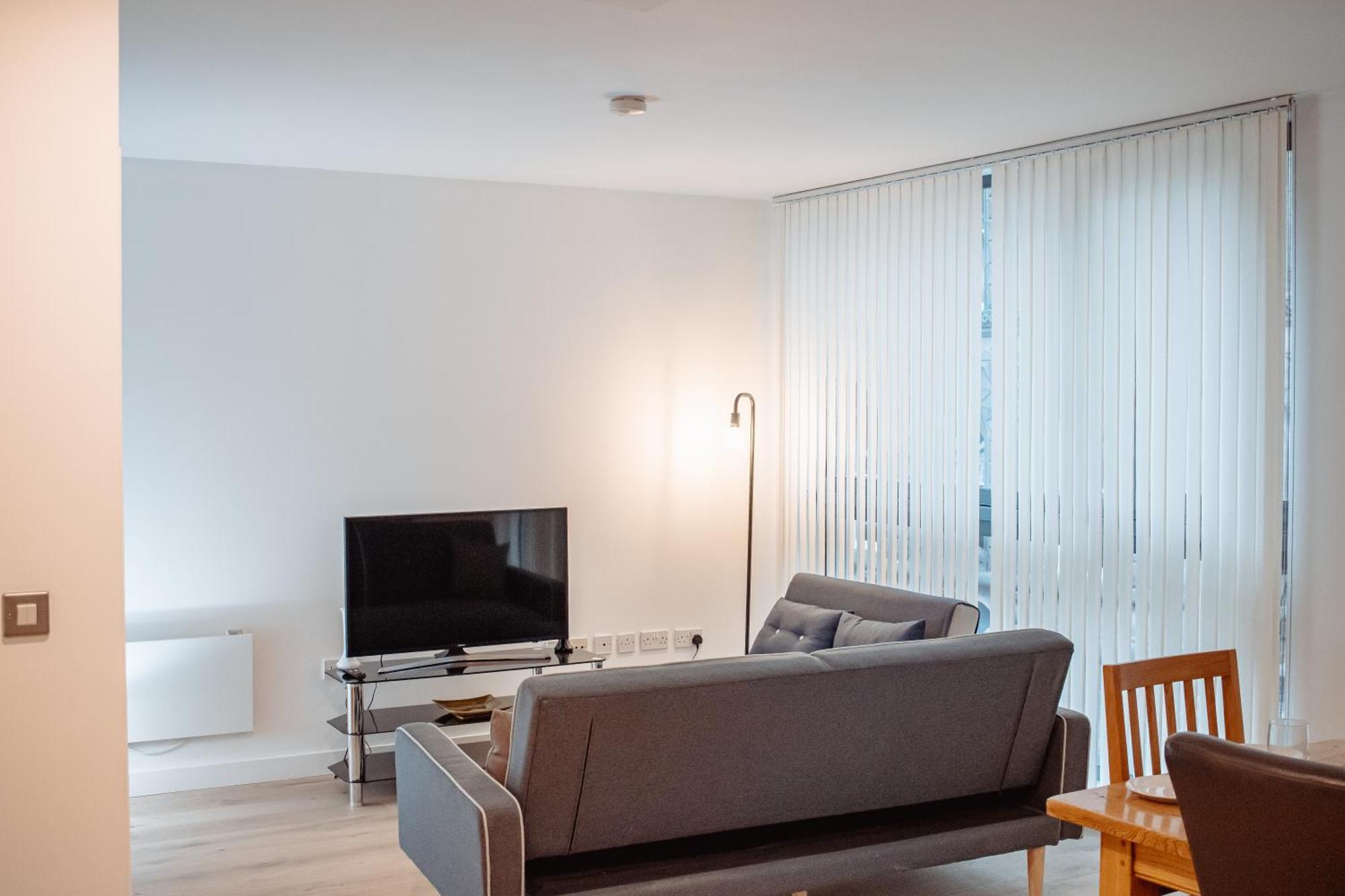 Central & Spacious, Sleeps 8, Perfect For Groups Лидс Экстерьер фото