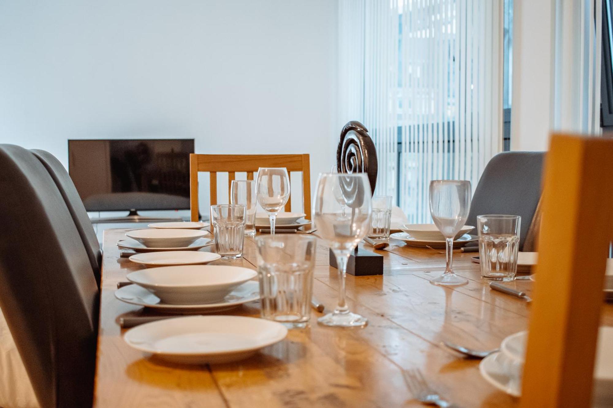 Central & Spacious, Sleeps 8, Perfect For Groups Лидс Экстерьер фото