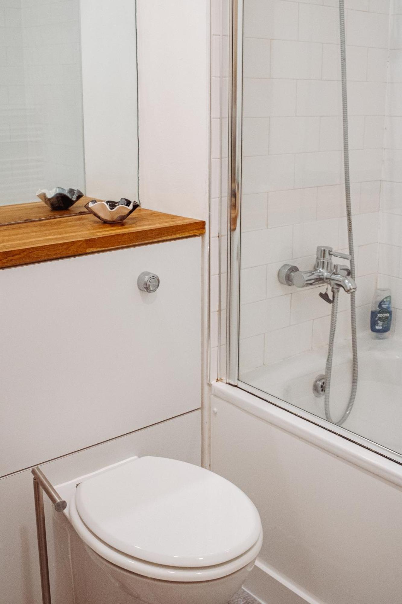 Central & Spacious, Sleeps 8, Perfect For Groups Лидс Экстерьер фото