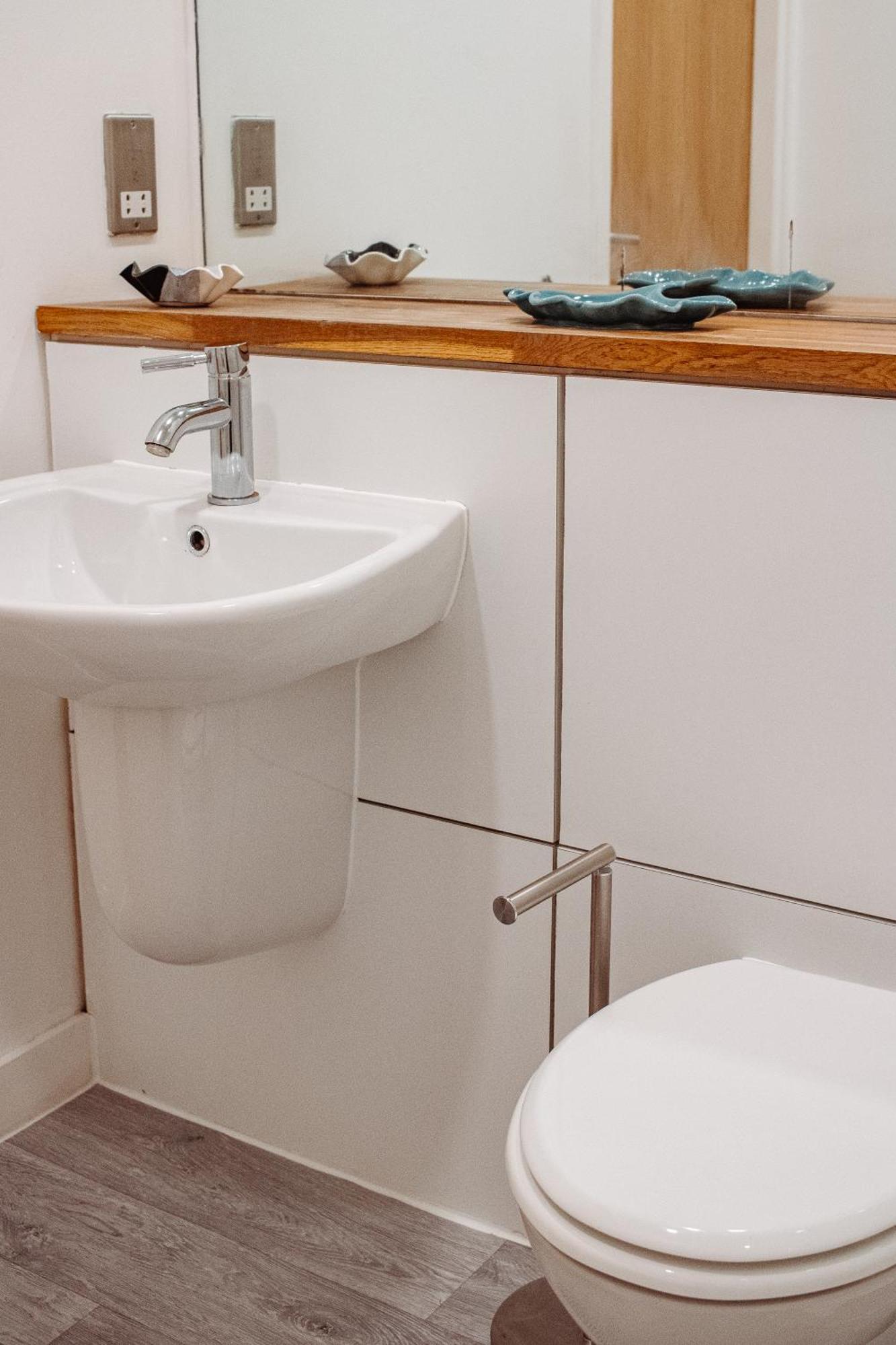 Central & Spacious, Sleeps 8, Perfect For Groups Лидс Экстерьер фото
