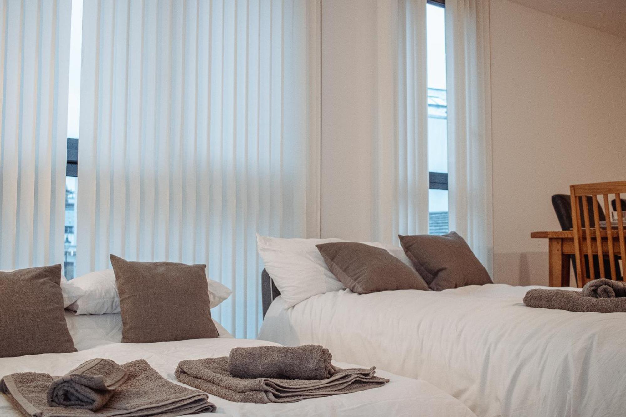 Central & Spacious, Sleeps 8, Perfect For Groups Лидс Экстерьер фото
